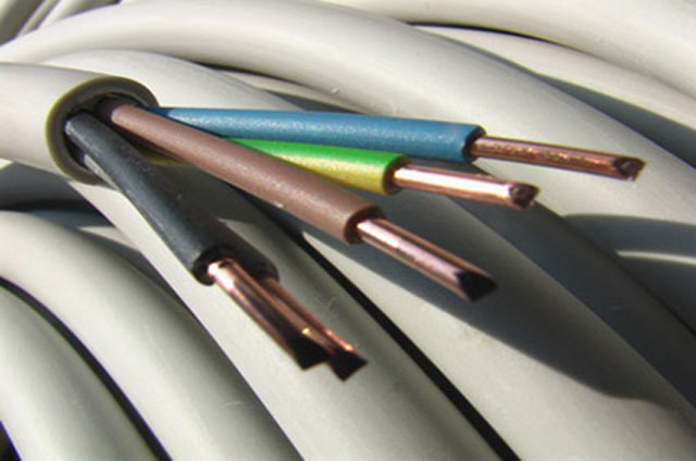 abisoliertes Kabel
